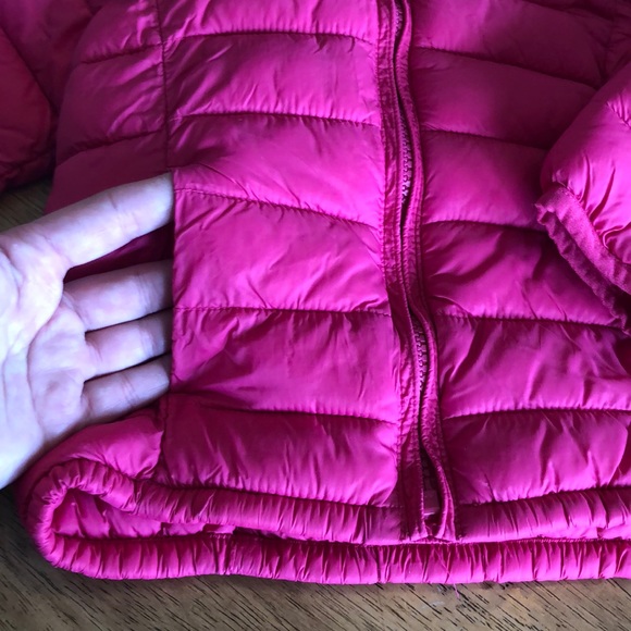 💓 Hot Pink Puffer Jacket - Baby GAP (18-24 mo.) - Picture 3 of 8